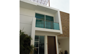 CASA EN VENTA  SANTA MARTA