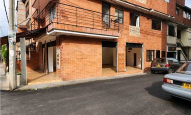 Local comercial esquinero en arriendo calasanz santa lucia