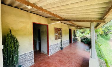 Se vende casa campesina en San Roque, Antioquia