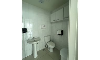 ALQUILER OFICINA AMOBLADA COSTA DEL ESTE