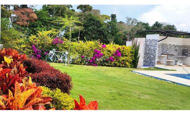 VENTA CASA CAMPESTRE LAGO CALIMA