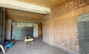 VENDE casa quinta a terminar 10x40 Barrio San Andres