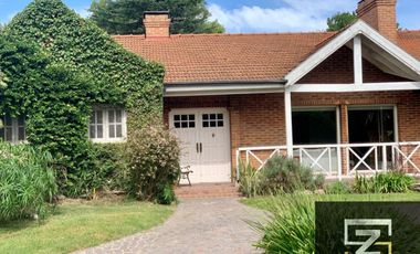 Casa en venta de 3 dormitorios c/ cochera en El Rodal