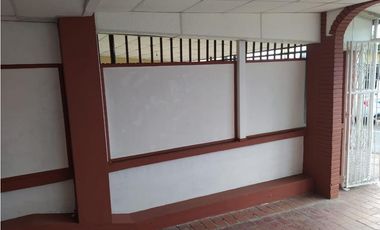 Se vende casa en Urbanización Santa María, Betania.