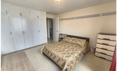 Se alquila apartamento amoblado en La Alameda