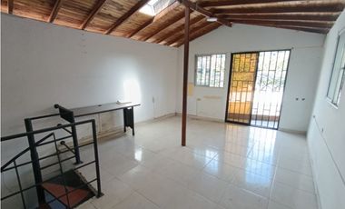 LOCAL ROBLEDO CERCA UNIVERSIDAD SANTO TOMS