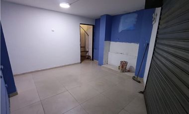 LOCAL ROBLEDO CERCA UNIVERSIDAD SANTO TOMS