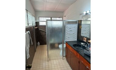 Se vende casa en los ngeles, Betania.