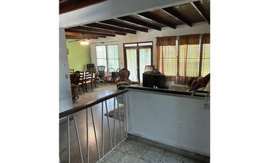 Se vende casa en Los ngeles, Betania