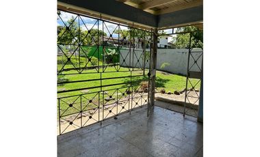 Se vende casa en Los ngeles, Betania