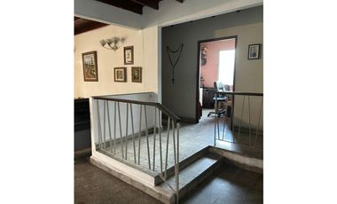 Se vende casa en Los ngeles, Betania