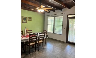 Se vende casa en Los ngeles, Betania