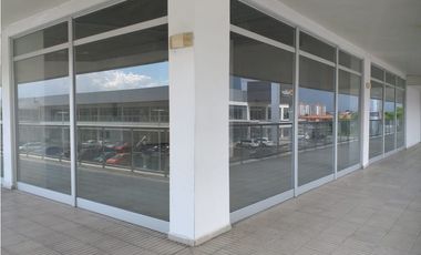 Se Alquila Local Comercial en Costa Sur