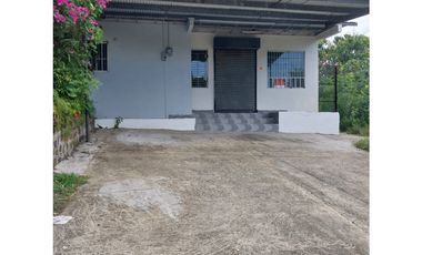 Se Vende Casa con Local en Villa Zaita