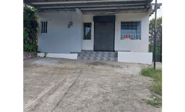 Se Vende Casa con Local en Villa Zaita