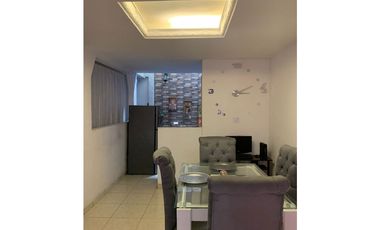 SE VENDE CASA BIFAMILIAR EN SANTA BARBARA CON RENTA DE 1300 MIL PASAJE