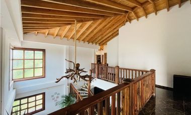 Se vende finca con casa de Lujo en San Roque, Antioquia