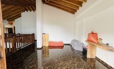 Se vende finca con casa de Lujo en San Roque, Antioquia