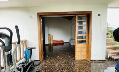 Se vende finca con casa de Lujo en San Roque, Antioquia