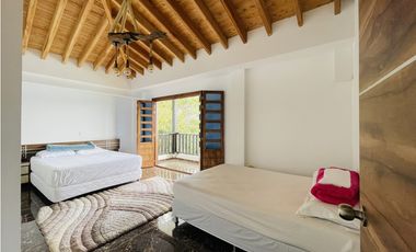 Se vende finca con casa de Lujo en San Roque, Antioquia