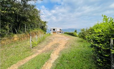 Se vende finca con casa de Lujo en San Roque, Antioquia