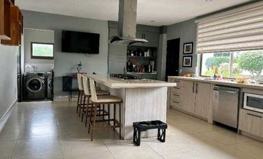 En venta hermosa casa en el exclusivo complejo residencial Los Molinos