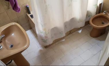 Casa en venta de 3 dormitorios c/ cochera en Temperley