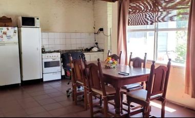 Casa en venta de 3 dormitorios c/ cochera en Temperley