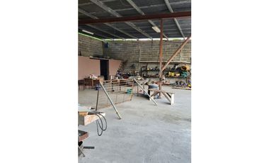 Venta de terreno con dos apartamentos!!!!