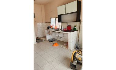 Venta de terreno con dos apartamentos!!!!
