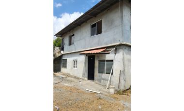 Venta de terreno con dos apartamentos!!!!