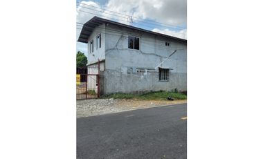 Venta de terreno con dos apartamentos!!!!