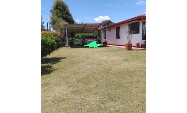 Vendo Casa Campestre en El Alto del Choco - Vía Marinilla  El Peñol