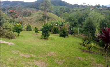 Vendo Casa Campestre en El Alto del Choco - Vía Marinilla  El Peñol