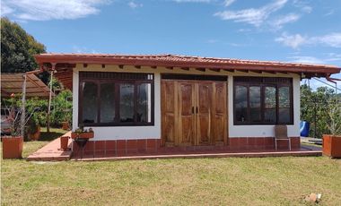 Vendo Casa Campestre en El Alto del Choco - Vía Marinilla  El Peñol
