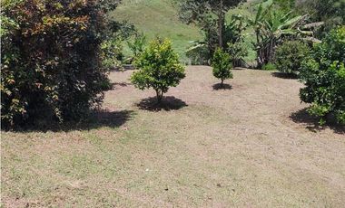 Vendo Casa Campestre en El Alto del Choco - Vía Marinilla  El Peñol