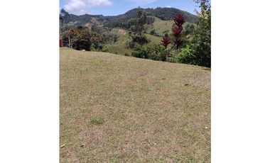 Vendo Casa Campestre en El Alto del Choco - Vía Marinilla  El Peñol