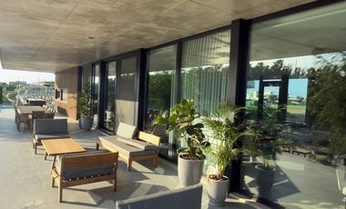 Casa en venta de 3 pisos a estrenar en Nordelta