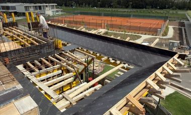 Casa en venta de 3 pisos a estrenar en Nordelta