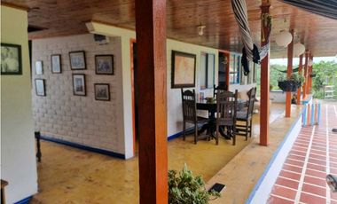 Finca cafetera con casa tipica antioqueña en filandia