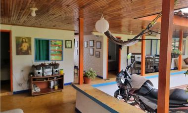 Finca cafetera con casa tipica antioqueña en filandia
