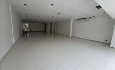 SE ALQUILA LOCAL COMERCIAL EN CALLE 50