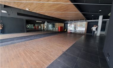 SE ALQUILA LOCAL COMERCIAL EN CALLE 50