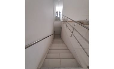 SE ALQUILA LOCAL COMERCIAL EN CALLE 50