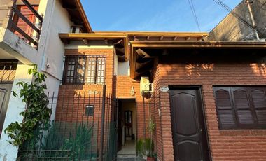 VENDE casa en el centro 10x20