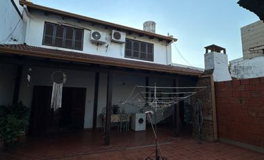 VENDE casa en el centro 10x20