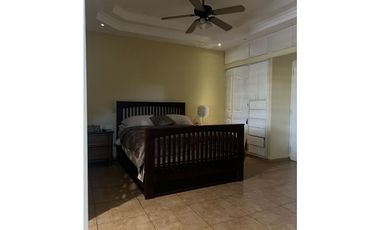 VENTA CASA CON TERRENO VILLA ZAITA