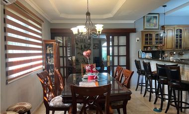 VENTA CASA CON TERRENO VILLA ZAITA