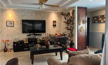 VENTA CASA CON TERRENO VILLA ZAITA