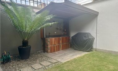 Vendo Hermosa casa en Los Parra-El Poblado.Medellín totalmente remodel
